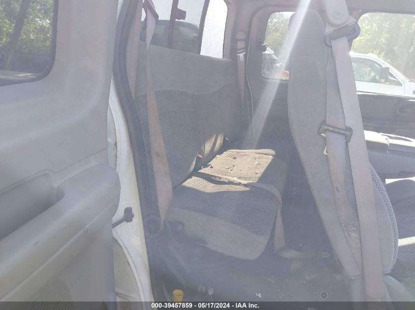 2000 Ford F-150 Lariat/Work Series/Xl/Xlt VIN: 1FTRX18LXYNA10136 Lot: 39457859