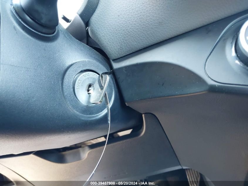 2015 Toyota Yaris L VIN: VNKKTUD39FA034198 Lot: 39457908