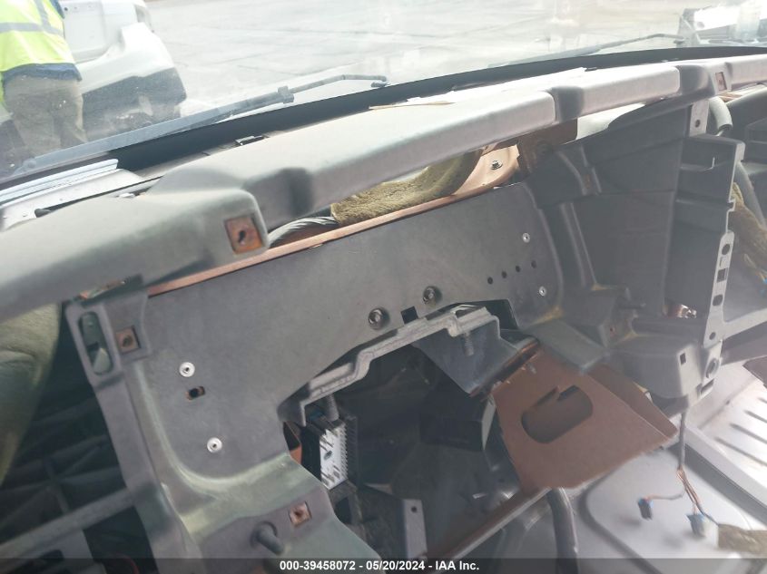 2000 Chevrolet Silverado 1500 Ls VIN: 2GCEC19V1Y1299886 Lot: 39458072