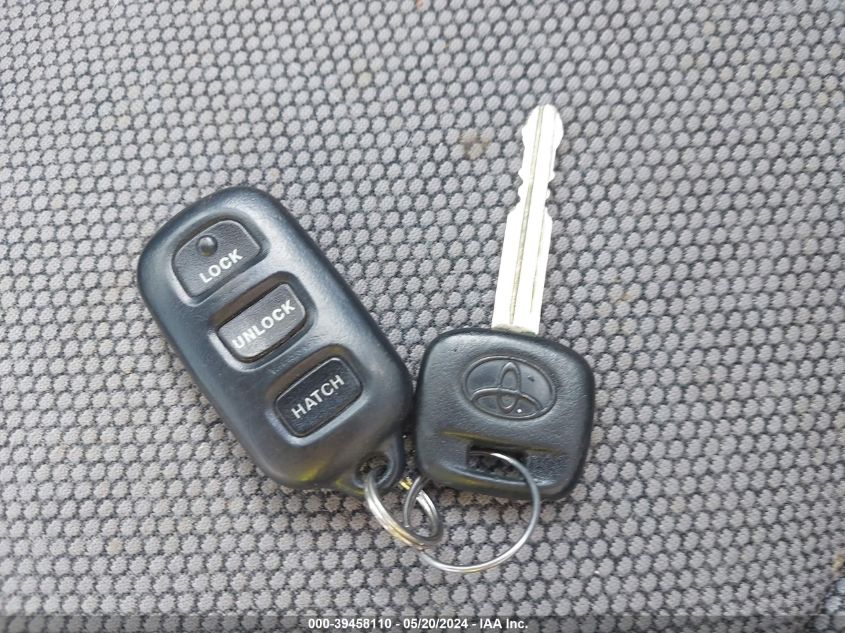 2003 Toyota Matrix Xr VIN: 2T1KR32E23C096832 Lot: 39458110