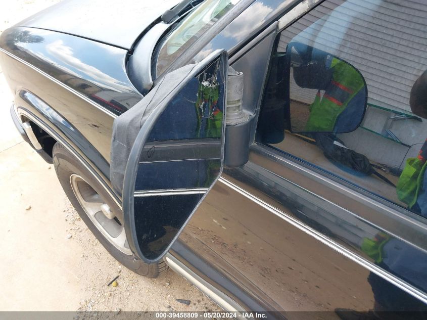 1998 Chevrolet Blazer Ls VIN: 1GNCS13W0W2218487 Lot: 39458809