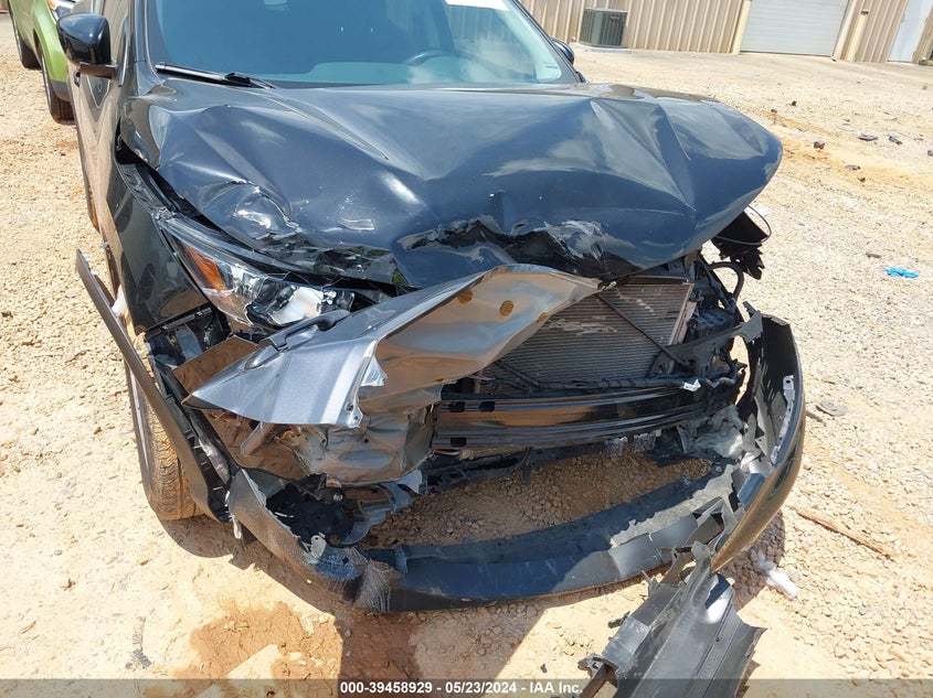 2017 Nissan Rogue Sport S VIN: JN1BJ1CP4HW013561 Lot: 39458929