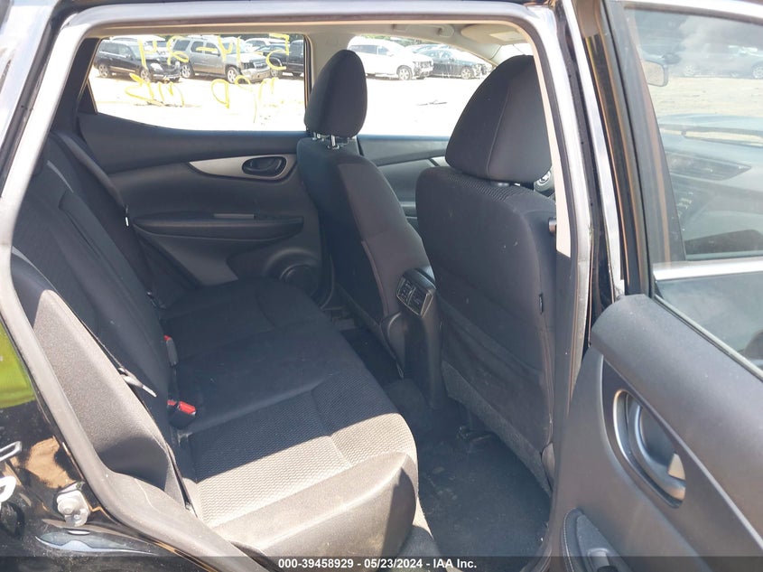 2017 Nissan Rogue Sport S VIN: JN1BJ1CP4HW013561 Lot: 39458929