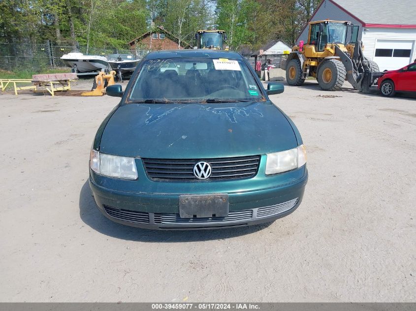 2000 Volkswagen Passat Gls VIN: WVWMA23B0YP295899 Lot: 39459077