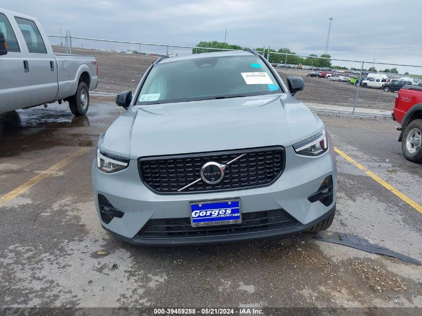 2024 Volvo Xc40 B5 Plus Dark Theme VIN: YV4L12UL5R2215298 Lot: 39459288