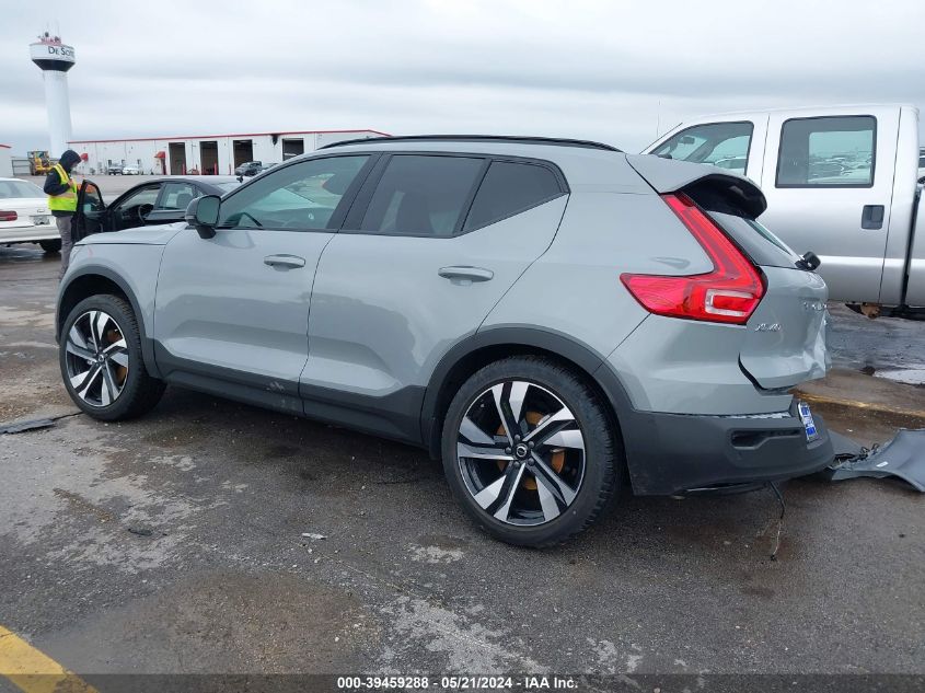 2024 Volvo Xc40 B5 Plus Dark Theme VIN: YV4L12UL5R2215298 Lot: 39459288