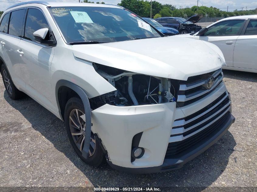 2017 TOYOTA HIGHLANDER SE/XLE - 5TDKZRFH0HS202460