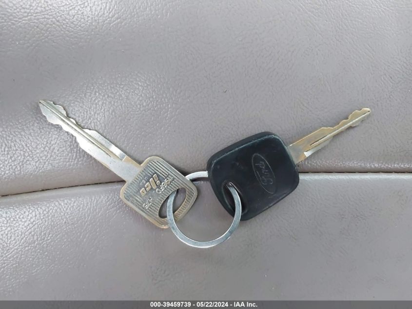 2002 Ford F-150 King Ranch/Lariat/Xlt VIN: 1FTRW07692KB41981 Lot: 39459739