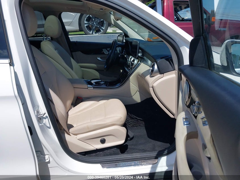 2016 Mercedes-Benz Glc 300 4Matic VIN: WDC0G4KB8GF058554 Lot: 39460281