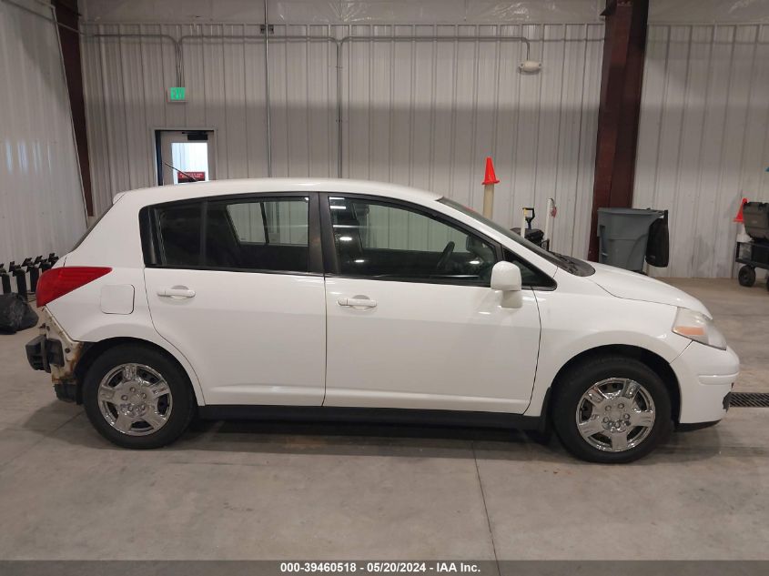 2009 Nissan Versa 1.8S VIN: 3N1BC13EX9L396857 Lot: 39460518