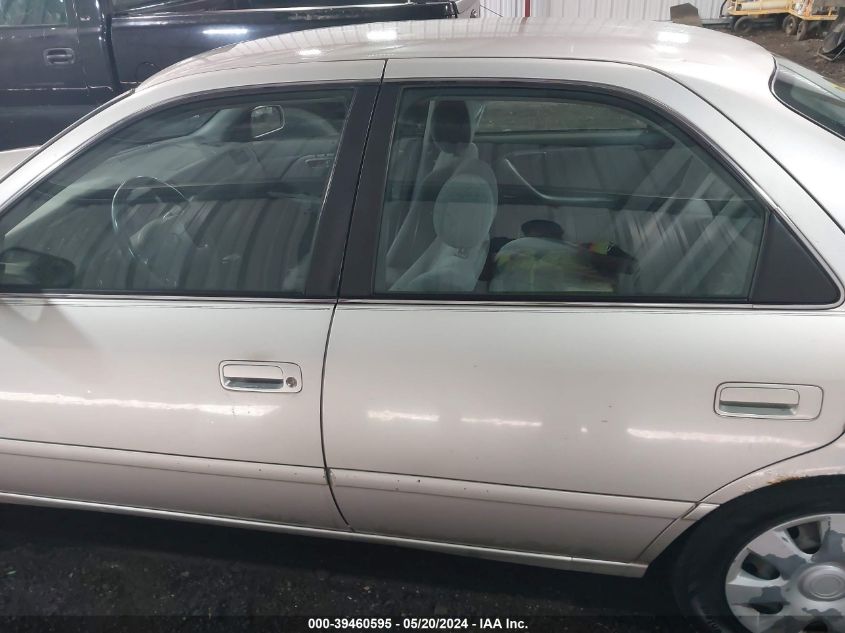 2000 Toyota Camry Le V6 VIN: 4T1BF22K7YU954875 Lot: 39460595