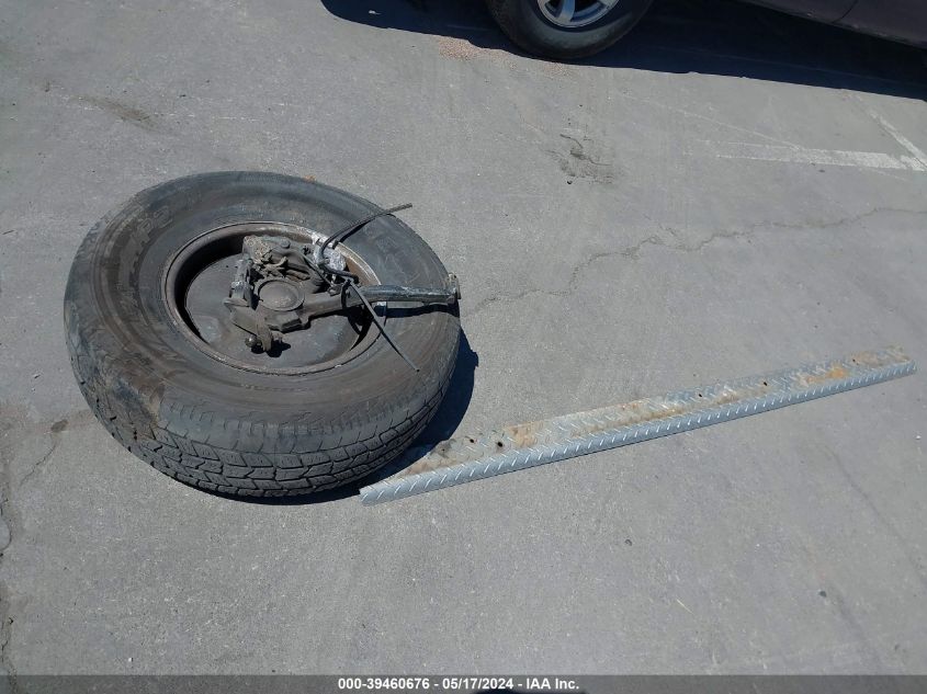 2000 Toyota Tundra Sr5 V8 VIN: 5TBRT3417YS022470 Lot: 39460676