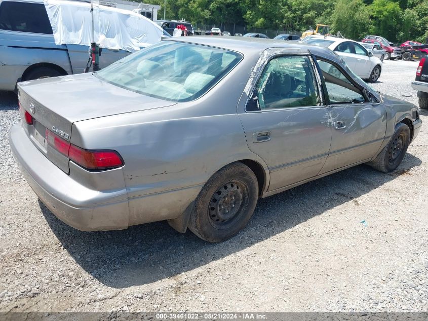 1999 Toyota Camry Le VIN: 4T1BG22K9XU473232 Lot: 39461022