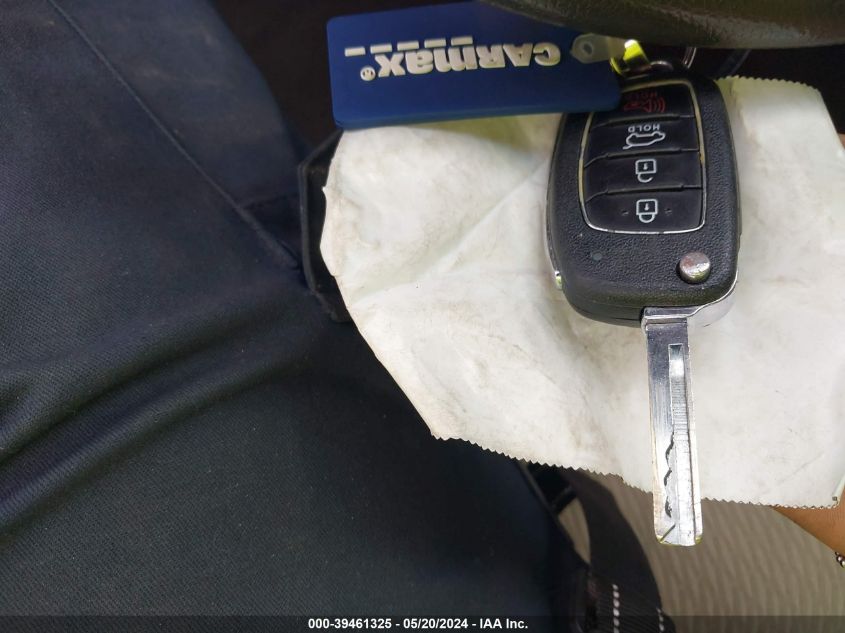 2017 Hyundai Santa Fe Sport 2.4L VIN: 5XYZUDLBXHG451250 Lot: 39461325