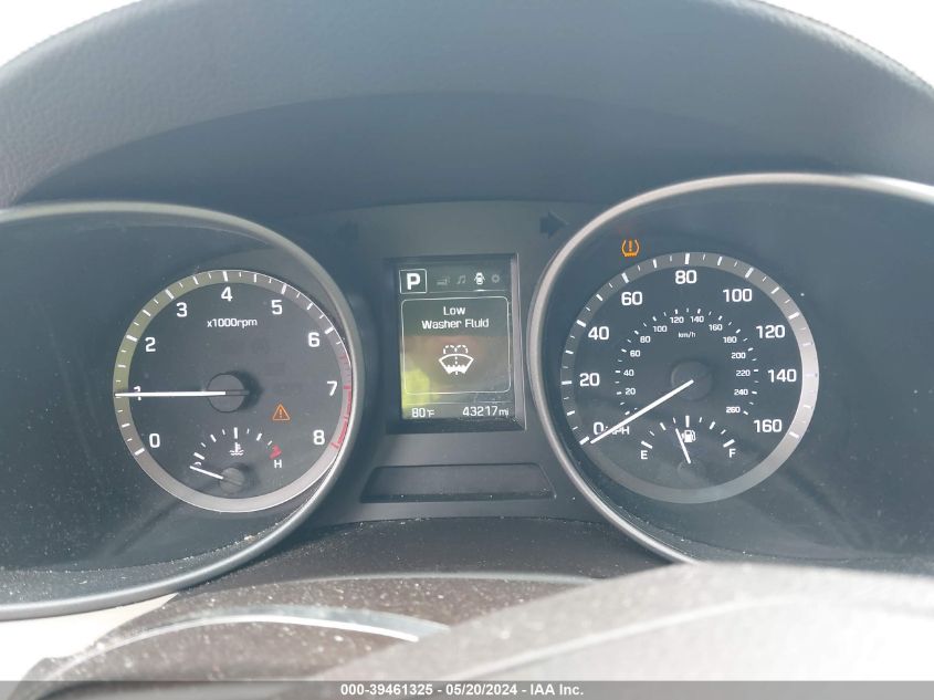 2017 Hyundai Santa Fe Sport 2.4L VIN: 5XYZUDLBXHG451250 Lot: 39461325