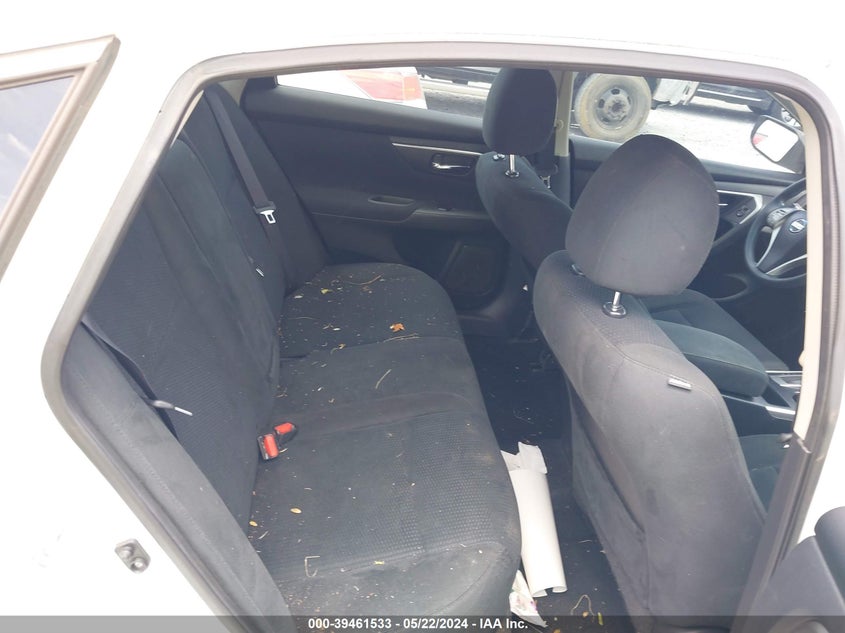 2015 Nissan Altima 2.5 S VIN: 1N4AL3AP7FN366564 Lot: 39461533