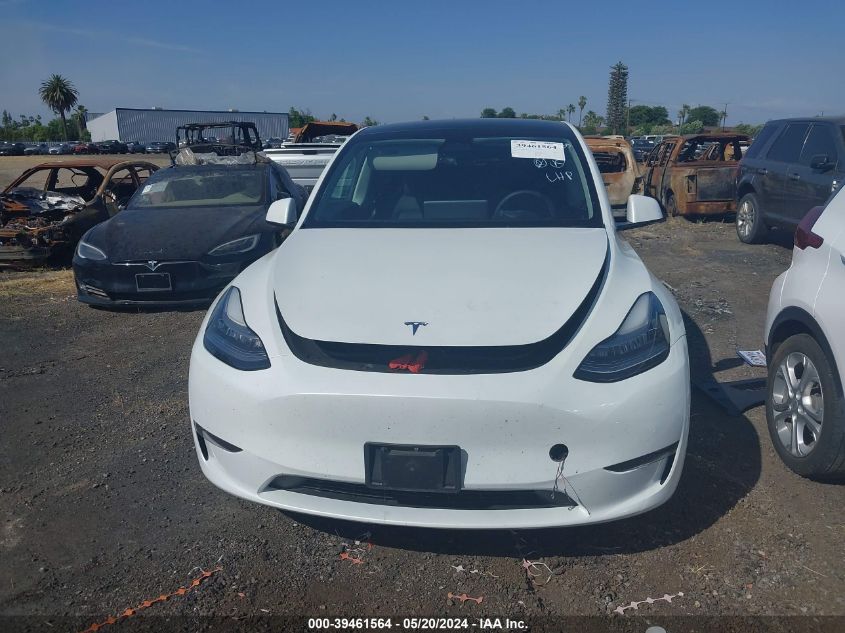 2022 Tesla Model Y Long Range Dual Motor All-Wheel Drive VIN: 7SAYGDEE9NF385869 Lot: 39461564