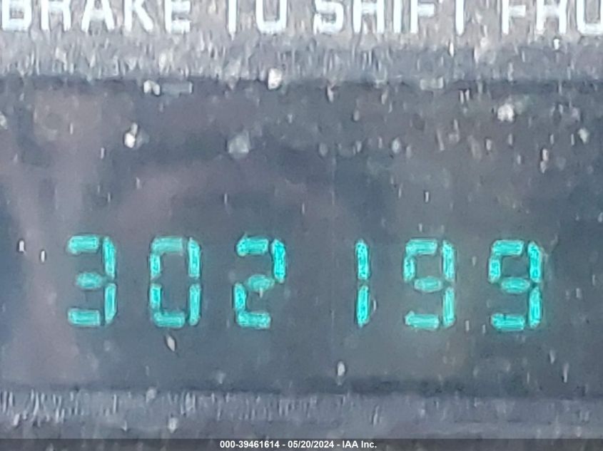 2001 Chevrolet Silverado 1500 VIN: 1GCEC14W61Z153917 Lot: 39461614