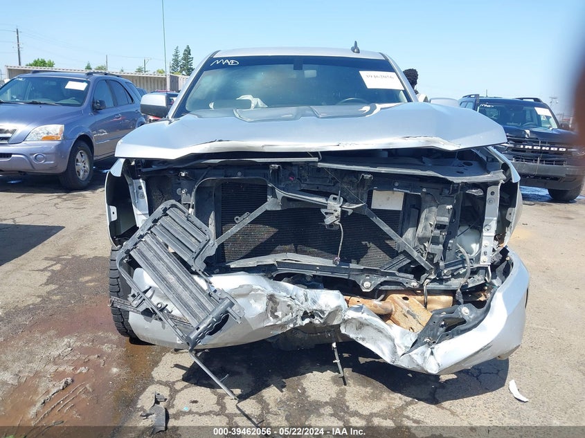 2018 Chevrolet Silverado 1500 2Lt VIN: 3GCUKREC5JG515608 Lot: 39462056