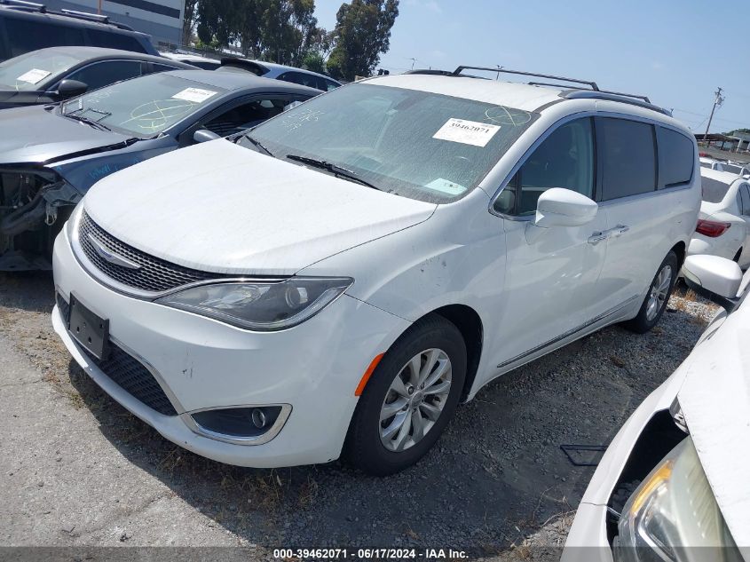 2019 Chrysler Pacifica Touring L VIN: 2C4RC1BGXKR625559 Lot: 39462071