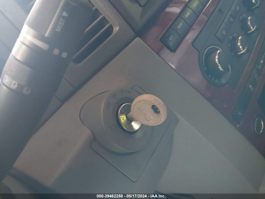 2005 Jeep Grand Cherokee Limited VIN: 1J8HR58245C730648 Lot: 39462258