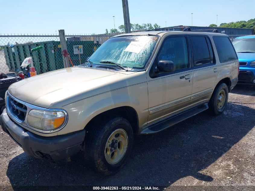 2000 Ford Explorer Xlt VIN: 1FMZU63E4YZB15032 Lot: 39462263