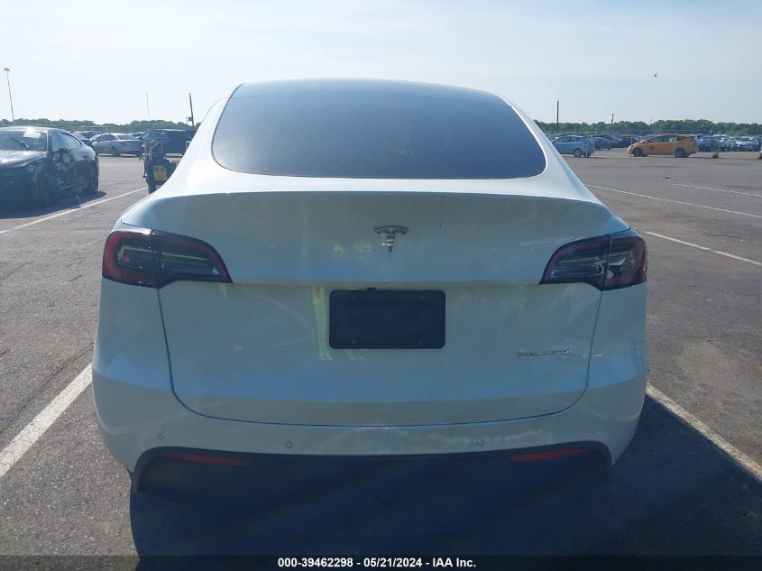 2022 Tesla Model Y Long Range Dual Motor All-Wheel Drive VIN: 7SAYGDEE0NF355515 Lot: 39462298