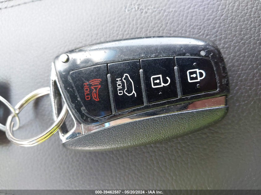 2018 Hyundai Santa Fe Sport 2.4L VIN: 5XYZU3LB8JG505824 Lot: 39462587