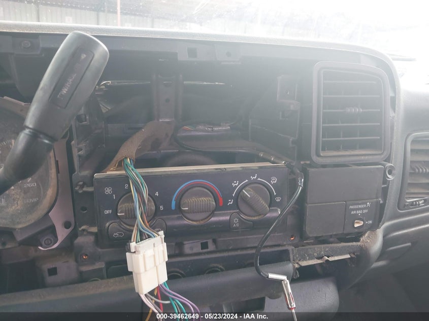 1999 Chevrolet Silverado 1500 VIN: 1GCEC14T4XZ125774 Lot: 39462649