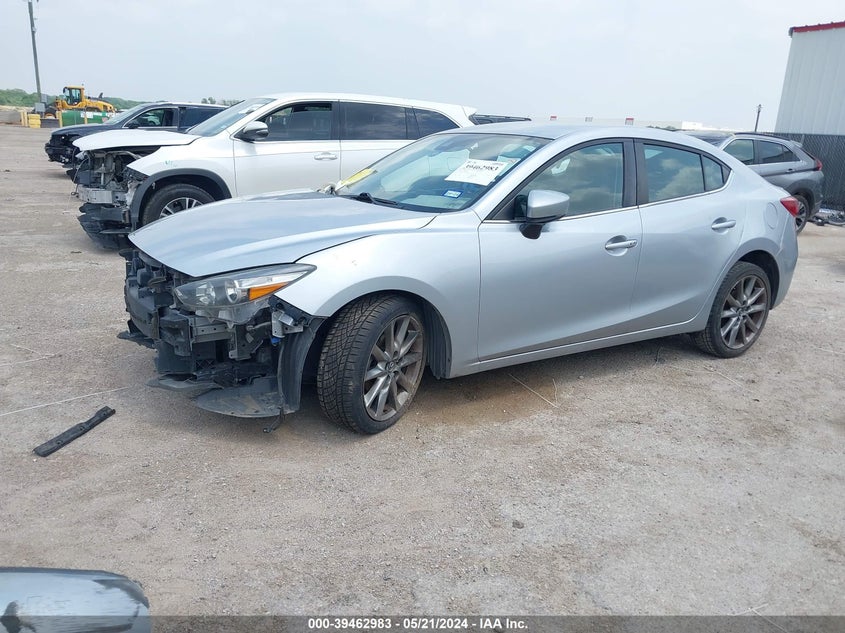 VIN 3MZBN1V36JM200458 2018 MAZDA MAZDA3 TOURING