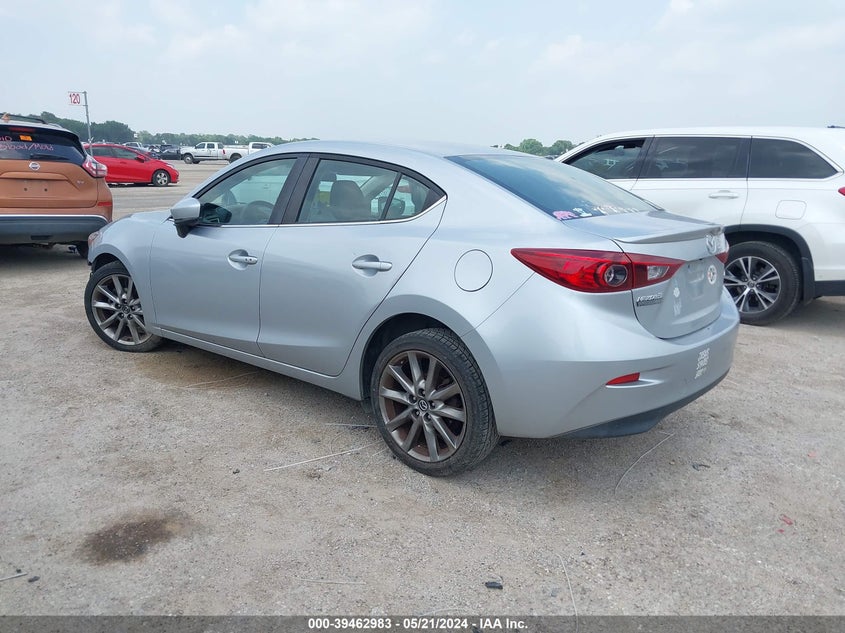 VIN 3MZBN1V36JM200458 2018 MAZDA MAZDA3 TOURING