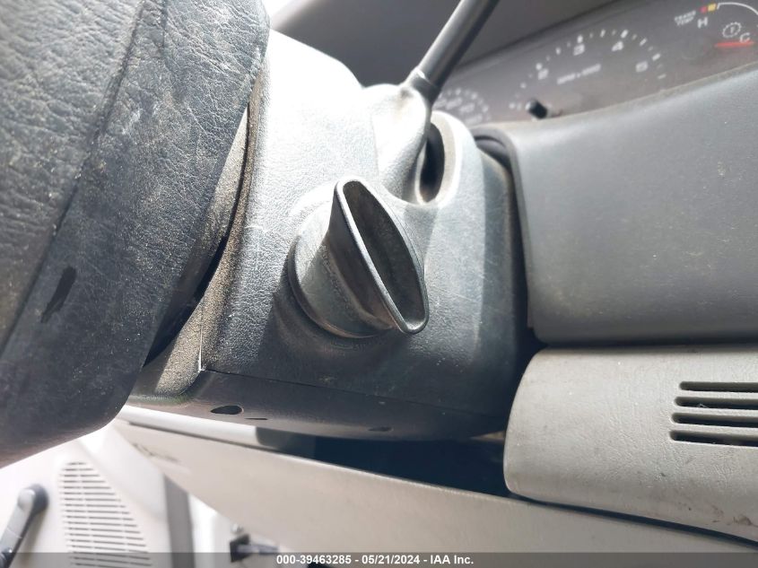 2002 Ford F-450 Xl/Xlt VIN: 1FDXF46S42EA56781 Lot: 39463285