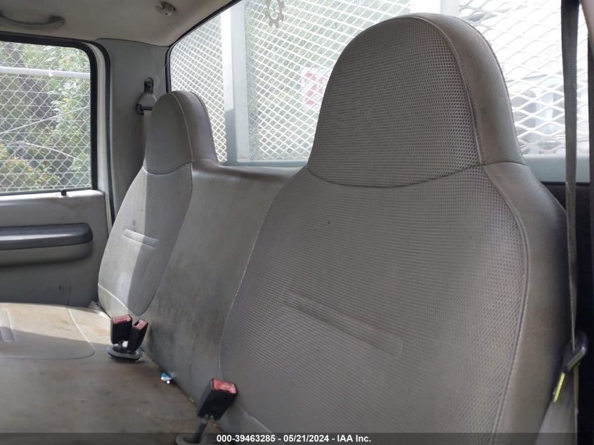 2002 Ford F-450 Xl/Xlt VIN: 1FDXF46S42EA56781 Lot: 39463285