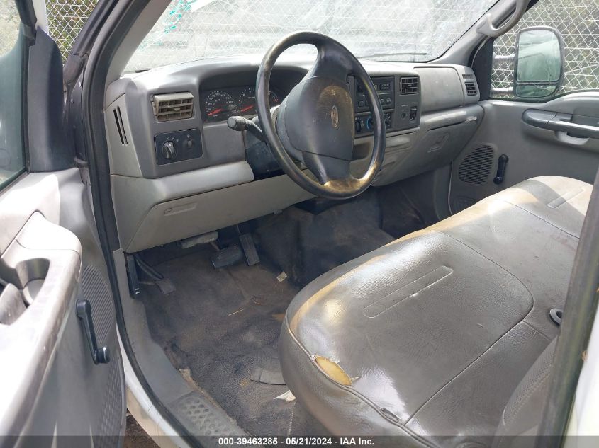 2002 Ford F-450 Xl/Xlt VIN: 1FDXF46S42EA56781 Lot: 39463285