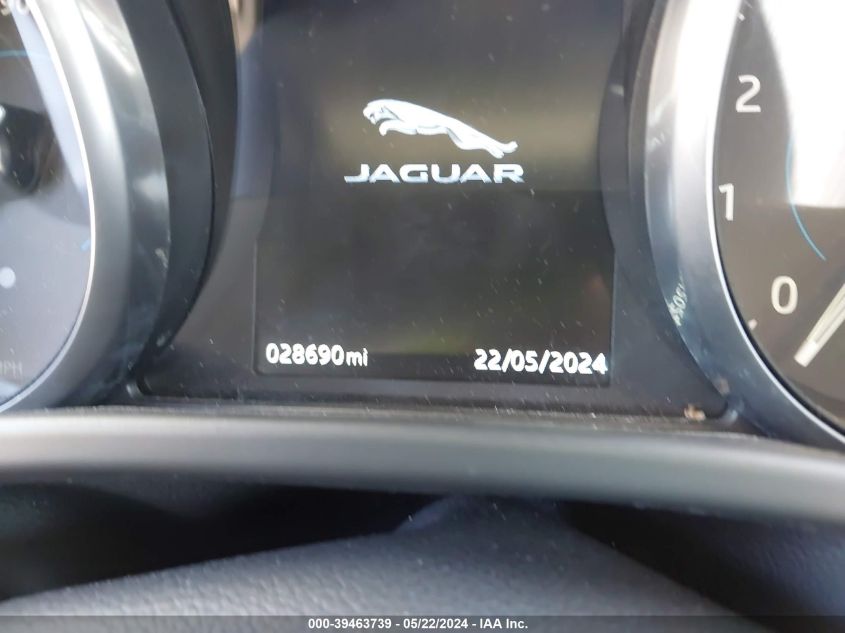 2017 Jaguar Xe 35T Premium VIN: SAJAJ4BV9HCP10589 Lot: 39463739