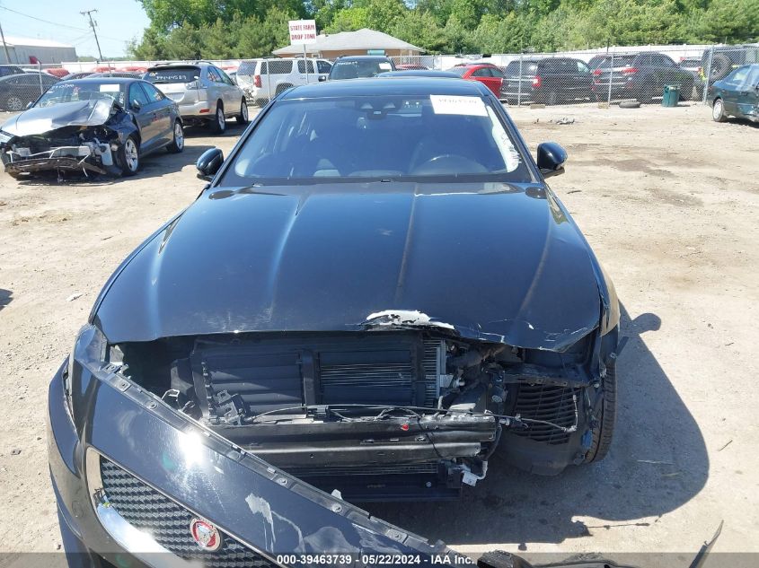 2017 Jaguar Xe 35T Premium VIN: SAJAJ4BV9HCP10589 Lot: 39463739