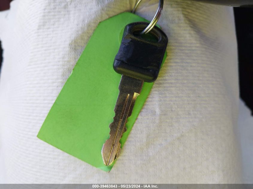 1996 Chevrolet Gmt-400 C1500 VIN: 2GCEC19R6T1209790 Lot: 39463843