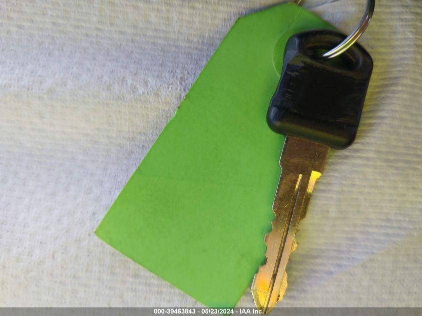 1996 Chevrolet Gmt-400 C1500 VIN: 2GCEC19R6T1209790 Lot: 39463843