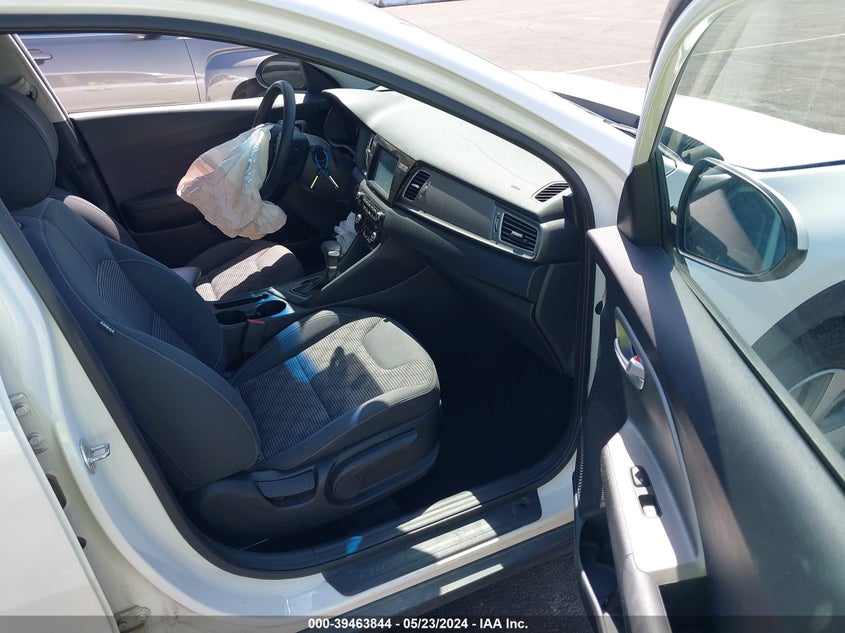 2019 Kia Niro Lx VIN: KNDCB3LC0K5246096 Lot: 39463844