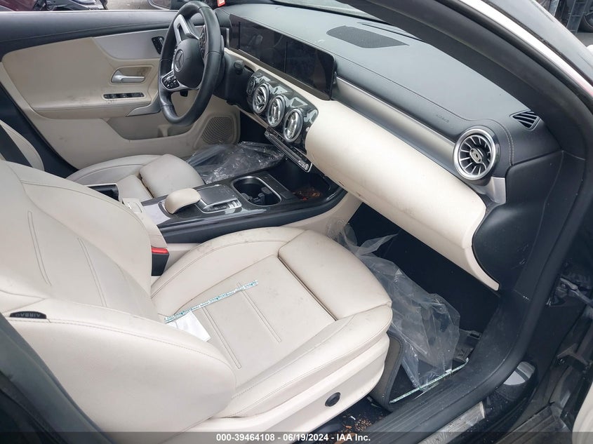 2020 MERCEDES-BENZ CLA 250 - W1K5J4GB1LN084151