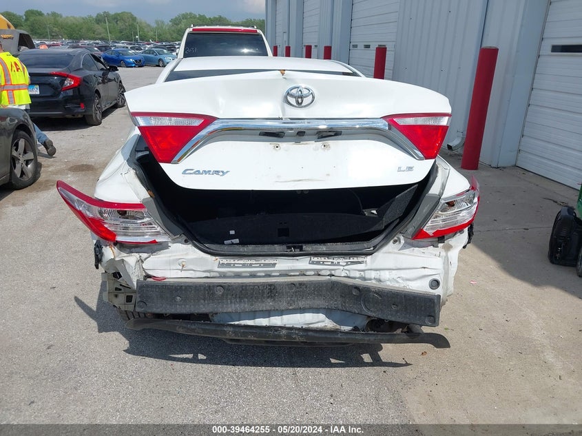 2016 Toyota Camry Le VIN: 4T1BF1FK1GU540929 Lot: 39464255