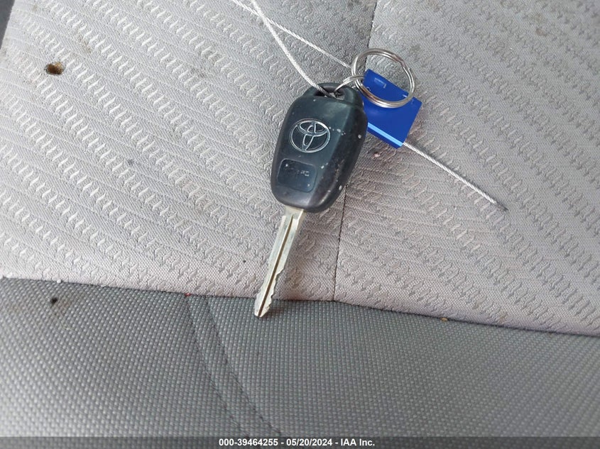 2016 Toyota Camry Le VIN: 4T1BF1FK1GU540929 Lot: 39464255