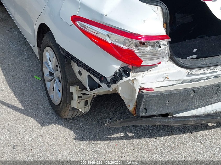 2016 Toyota Camry Le VIN: 4T1BF1FK1GU540929 Lot: 39464255