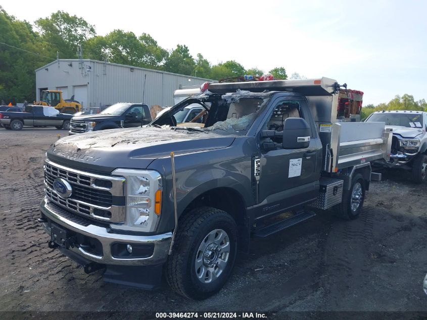 1FTRF3BT3PEC67337 2023 FORD F350 photo no. 2