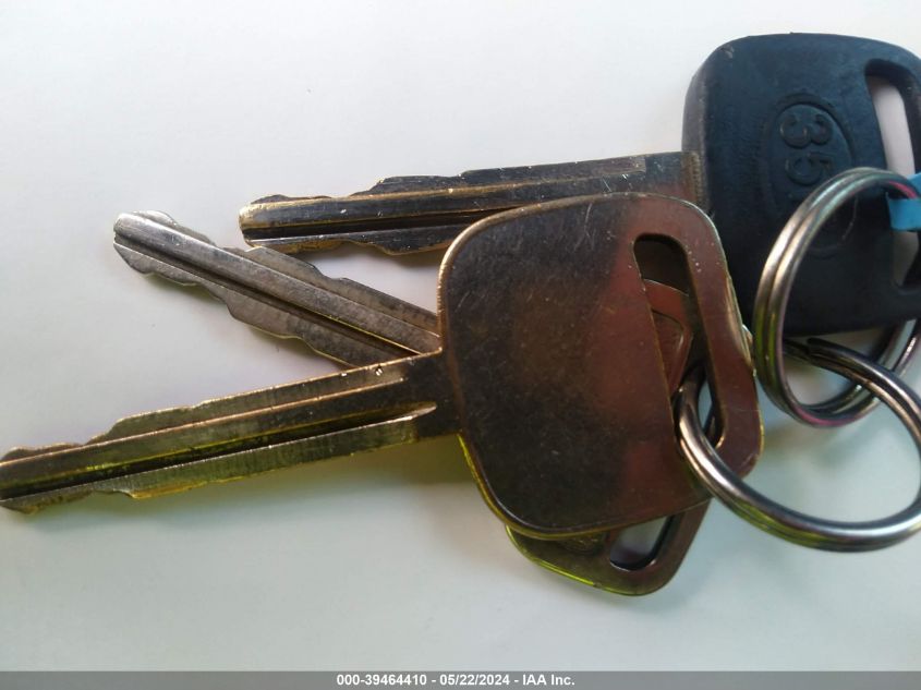 2001 Toyota Tundra Sr5 V8 VIN: 5TBBT44111S195513 Lot: 39464410