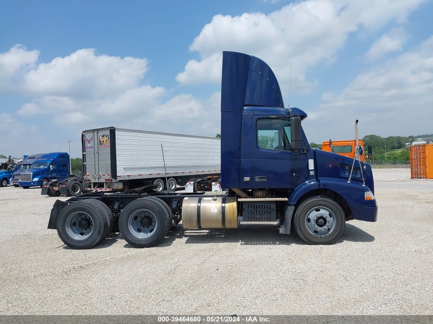 2009 Volvo Vn Vnm VIN: 4V4MC9EG39N283615 Lot: 39464680