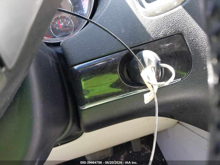 2013 Chrysler Town & Country Touring VIN: 2C4RC1BG7DR528998 Lot: 39464786