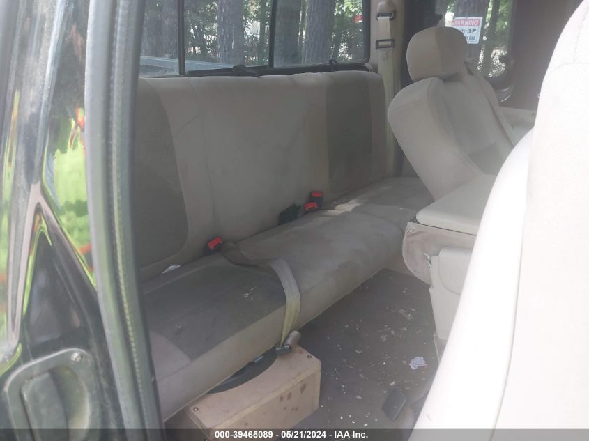 2004 Ford F-250 Lariat/Xl/Xlt VIN: 1FTNX21P24EC33010 Lot: 39465089