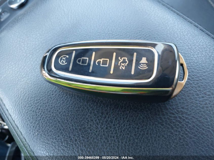 2013 Ford Focus Titanium VIN: 1FADP3N25DL121805 Lot: 39465399