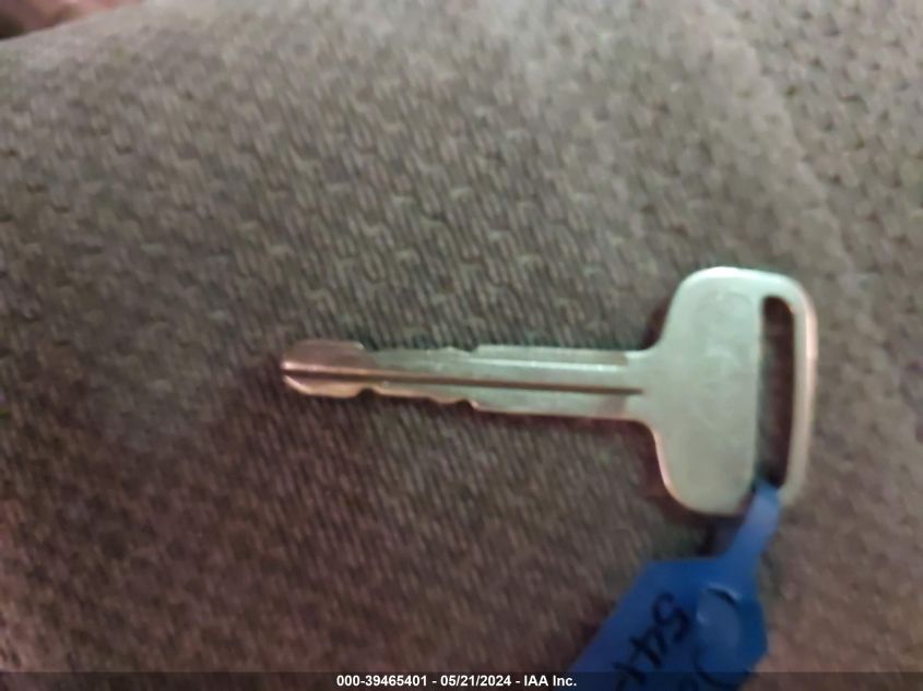 2000 Toyota Tundra Sr5 V8 VIN: 5TBBT4418YS047174 Lot: 39465401